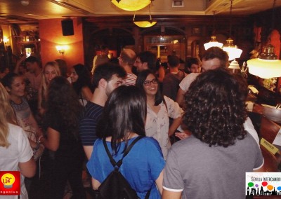 2015-09-24 Intercambio 03 Amigos en el bar