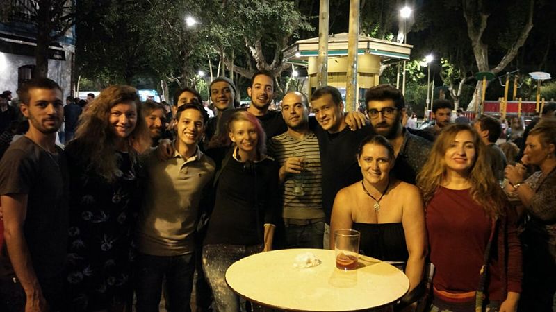 Intercambio de Idiomas en Sevilla con Toni Tomares en la Alameda de Hércules